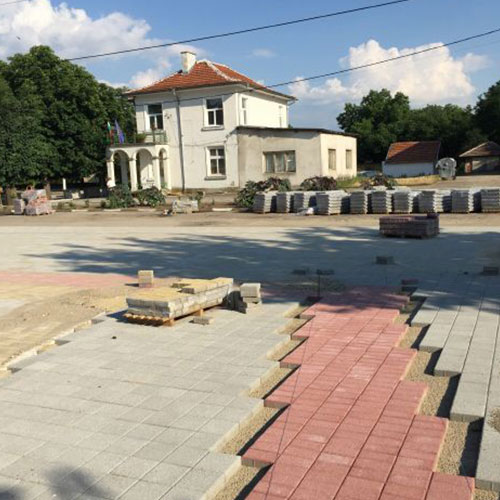 Реконструкция на зелени площи, площад и пешеходни направления в с.Партизанин